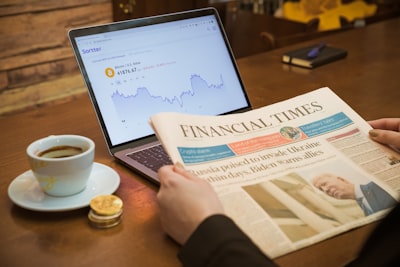 Modelos comerciales para automatizar el cierre financiero