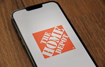 ¡Obtén una herramienta eléctrica DeWalt gratis en Home Depot!