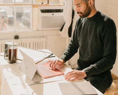 Tres pilares para usar IA en contenido sin perder autenticidad