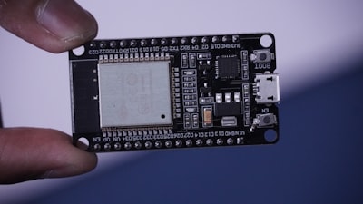 Por qué elegir un ESP32 sobre un Raspberry Pi Pico