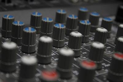 Optimización del Pipeline de Audio: Del Espacio Latente a la Producción