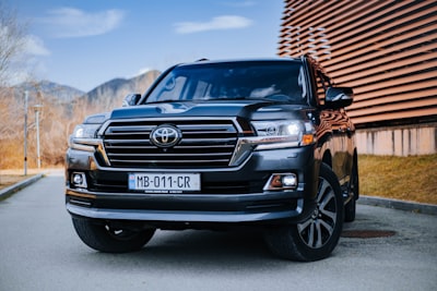 El futuro de los SUV de lujo: híbridos eficientes y confiables