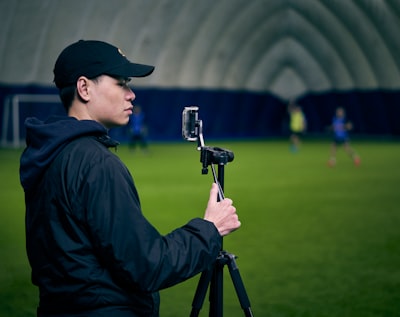 Tiempo de implementación para videos de entrenamiento de IA.