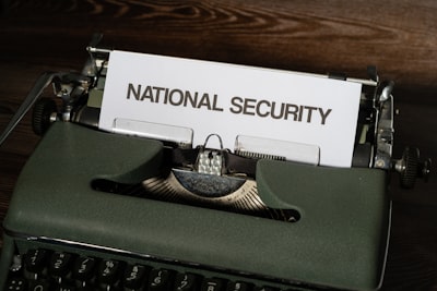 ¿Cómo garantiza n8n la protección de información confidencial?