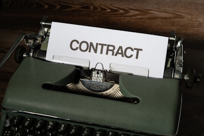 Actualizaciones de seguridad programadas y parches de emergencia