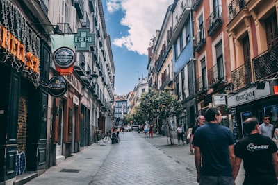 Guía definitiva para encontrar servicios de codificación de IA en Madrid