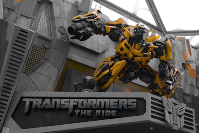 El Poder Expresivo de las Relaciones Contextuales en Transformers