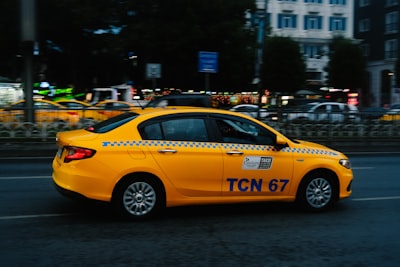 Cómo el software de gestión de una empresa de taxis apoya la sostenibilidad y la eficiencia