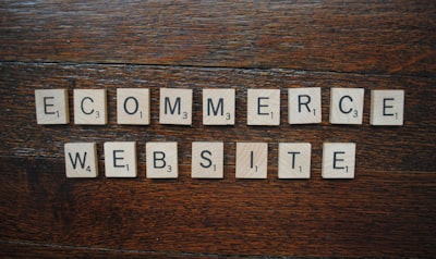 Desarrollo de Sitios Web de Comercio Electrónico Impulsado por IA: Nueva Ventaja Competitiva.