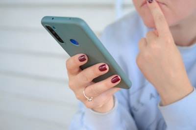 Cómo reduje los costos de SMS en un 48% con una plataforma personalizada