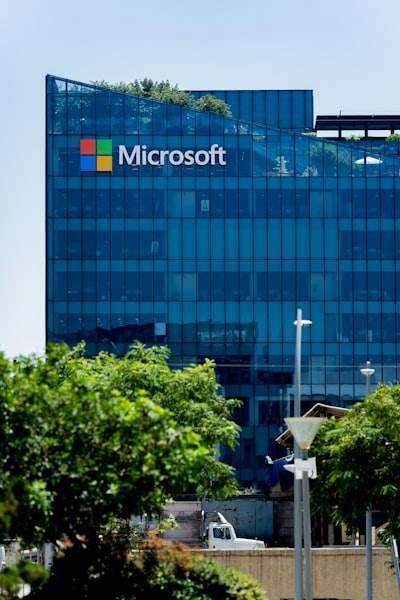 Microsoft y OpenAI avanzan juntos en nuevos proyectos