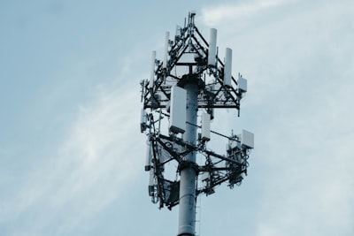 Escala el cumplimiento normativo en despliegues 5G