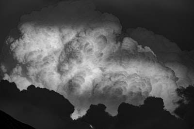 ):
<h2>Enhanced Volcanic Plume Dispersión Predictive Modeling with Hybrid Cellular Automata and Lagrangian Particle Basics
