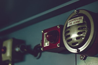 Reduciendo falsas alarmas en detección de deriva de ML