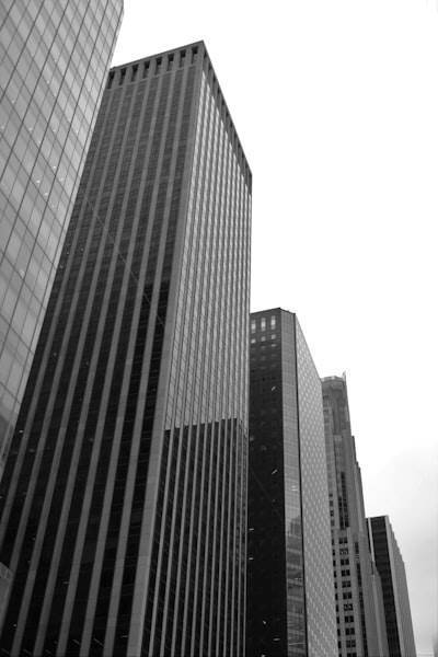 Diferencias clave entre propiedad de franquicias y corporativa