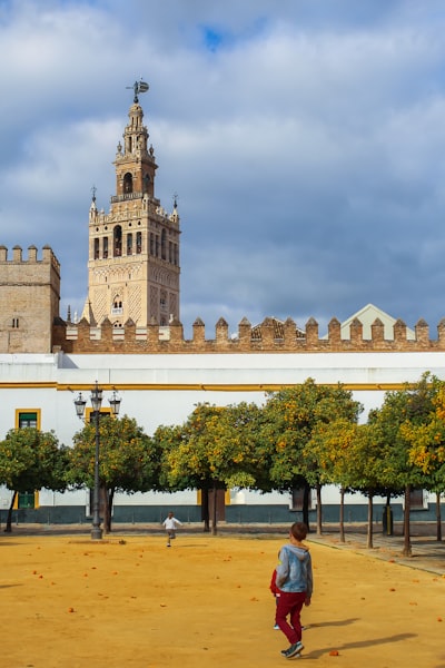 La guía para contratar empleados de IA en Sevilla