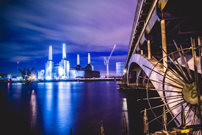 Tendencias de la Industria 4.0 en UK y Cómo Adaptarse