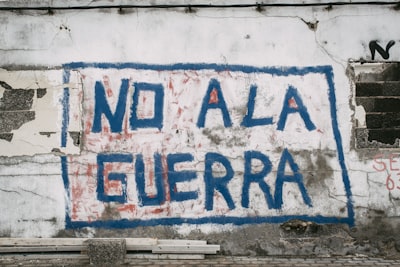Las Guerras de Clases de IA: Enganchados a la buena onda, ahora pagando precios de calle