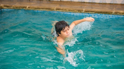 Aprendizaje activo para piscinas desordenadas
