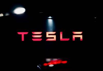 Accionistas de Tesla aprueban acuerdo de remuneración de $1 billón para Elon Musk