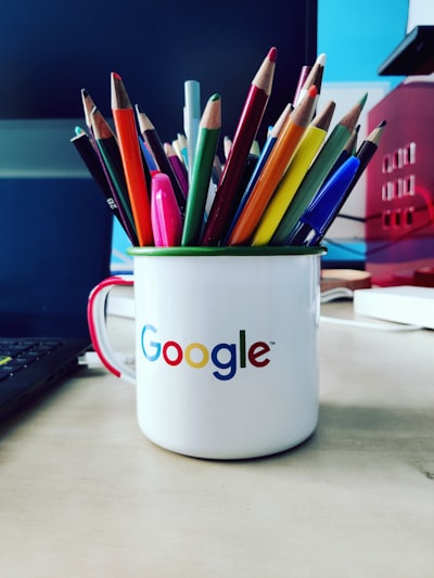 Desarrollando un Cuestionario de Personalidad Multilingüe con Google AI Studio (Géminis)
