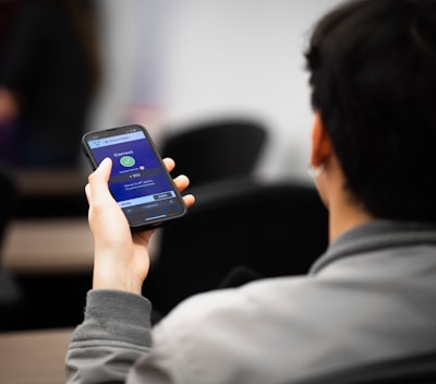Expertos en portal estudiantil con alertas inteligentes Valencia 2026