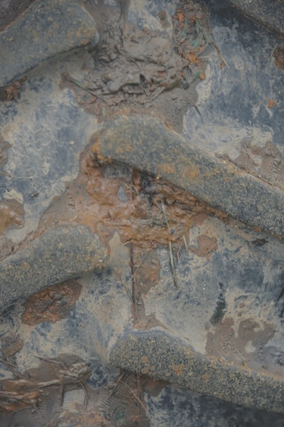 Mejora de la resistencia a ataques bizantinos en el seguimiento de gradientes