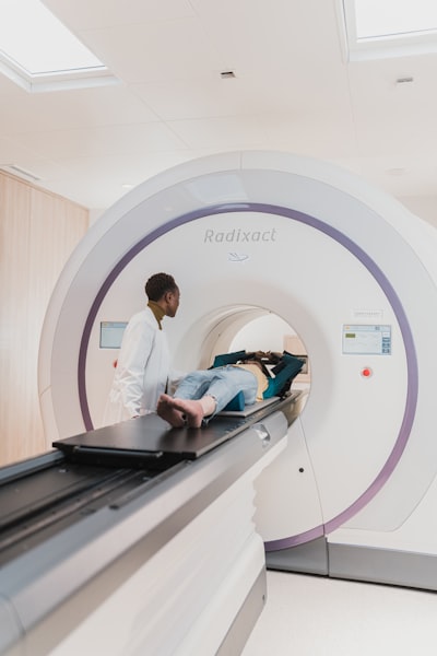 Difusión condicional mejora síntesis de MRI para Alzheimer