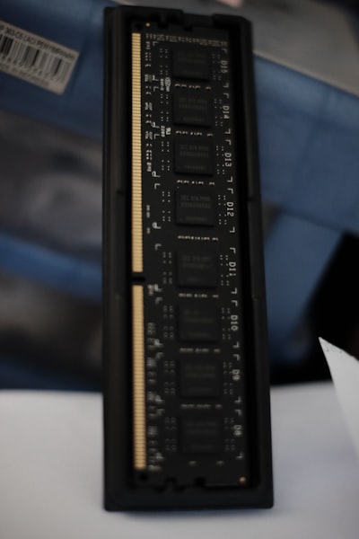 La RAM es tan cara que viene con un procesador Intel Core 9 gratis