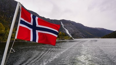 Cómo Noruega lideró la transición a vehículos eléctricos
