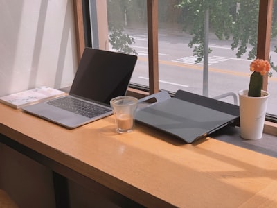 Cómo utilizar una laptop como una computadora de escritorio