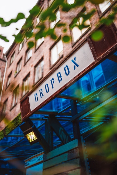 Cómo la integración Dropbox-OpenAI optimiza el flujo de trabajo