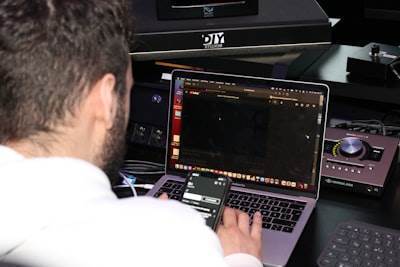 Adaptive Tactile Feedback and Biometric Integration in Virtual Pilot Training