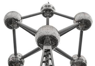 La guía esencial para hallar servicios de inteligencia empresarial en Europa