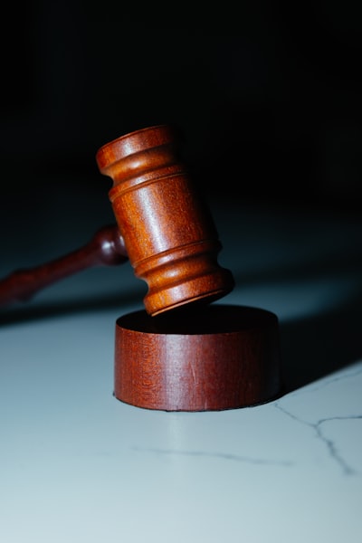 Evaluación continua de LLM: gobernanza con métricas en tiempo de ejecución