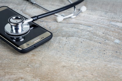 Automatización de facturación médica en dispositivos móviles.