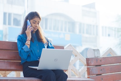 Las mejores empresas en Sevilla para automatizar la comunicación con estudiantes