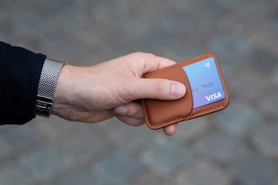 Urge aprobar la Ley de Competencia de Tarjetas de Crédito.