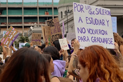 Razones para migrar monolitos a microservicios.