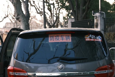 China lidera la lucha contra las manijas de las puertas de los automóviles ocultas