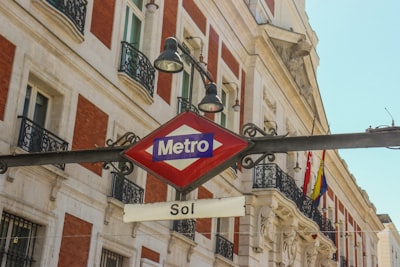 Mejores empresas para automatizar clasificación correos ventas en Madrid