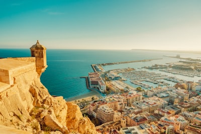 Top 3 empresas para crear tu GPT personalizado en Alicante