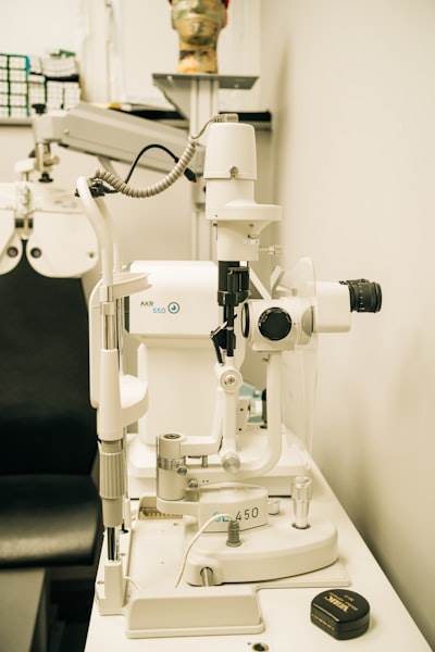 Detección automatizada de anomalías en OCT de retina para edema macular diabético