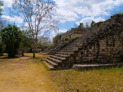 Explorando la antigua Ciudad Maya
