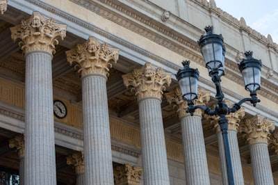 Vocus gana tres contratos con el gobierno federal.