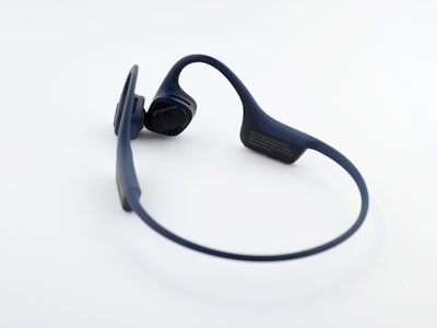 Auriculares de conducción ósea Shokz en oferta: $110