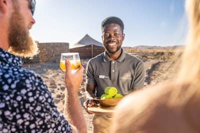 Conectando turistas con la hospitalidad africana