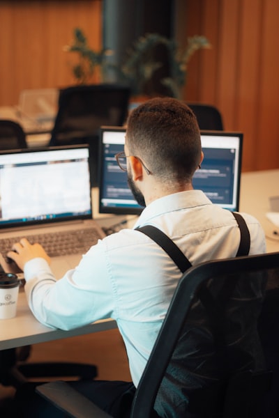 Contratación de empleado de IA para back office en A Coruña