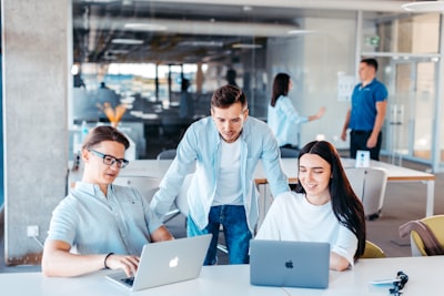 Comparativa de empresas para portal de empleados con movilidad interna