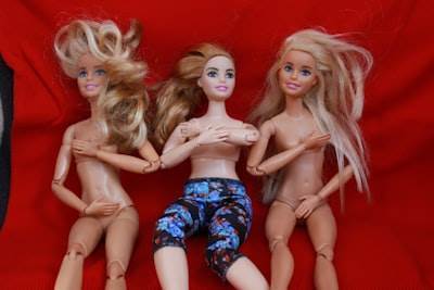 Shein Prohibe Muñecas Sexualizadas Después de Escándalo por Productos Infantiles